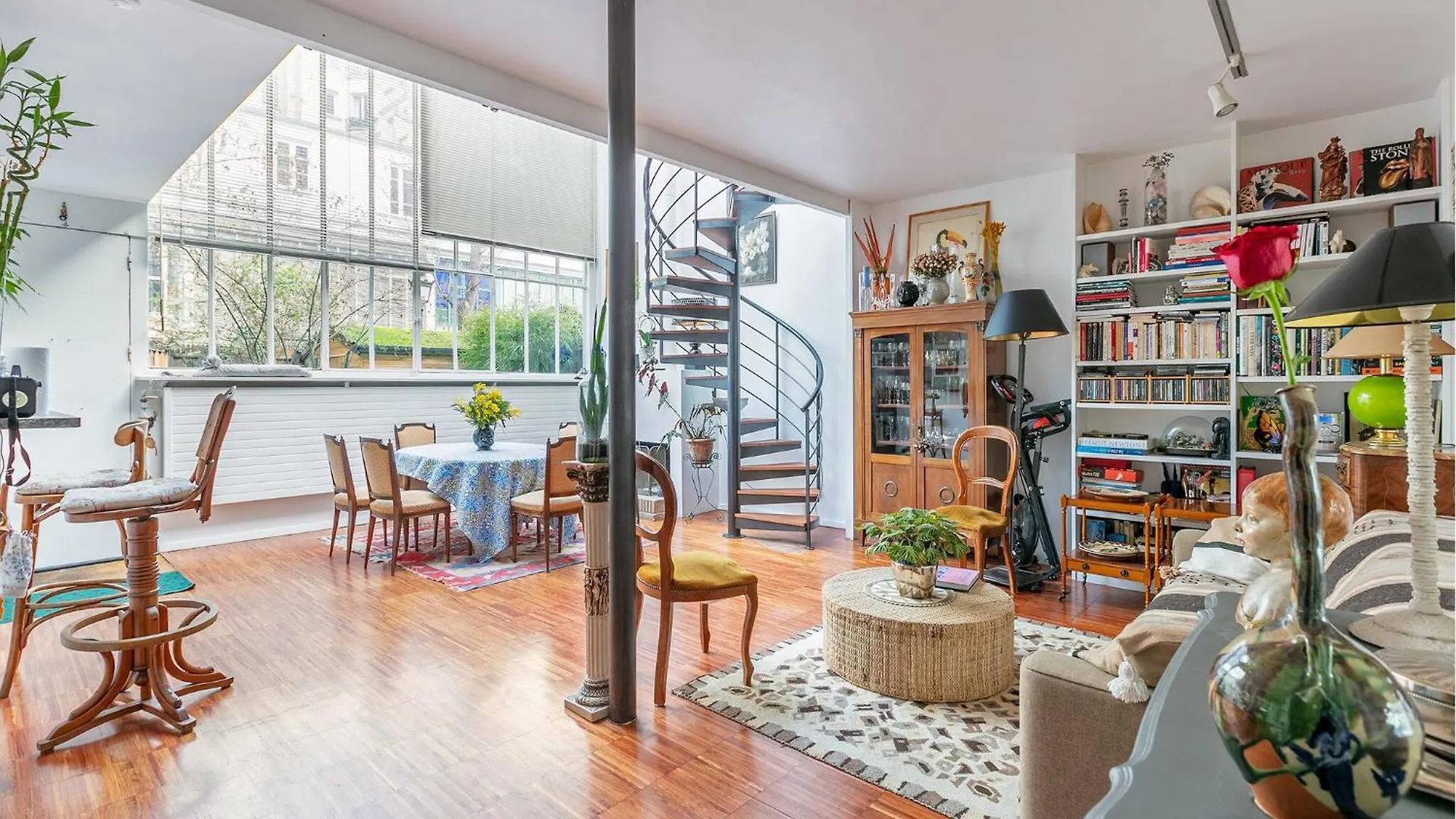 Cozy Home In Paris With Kitchen 0*,  France