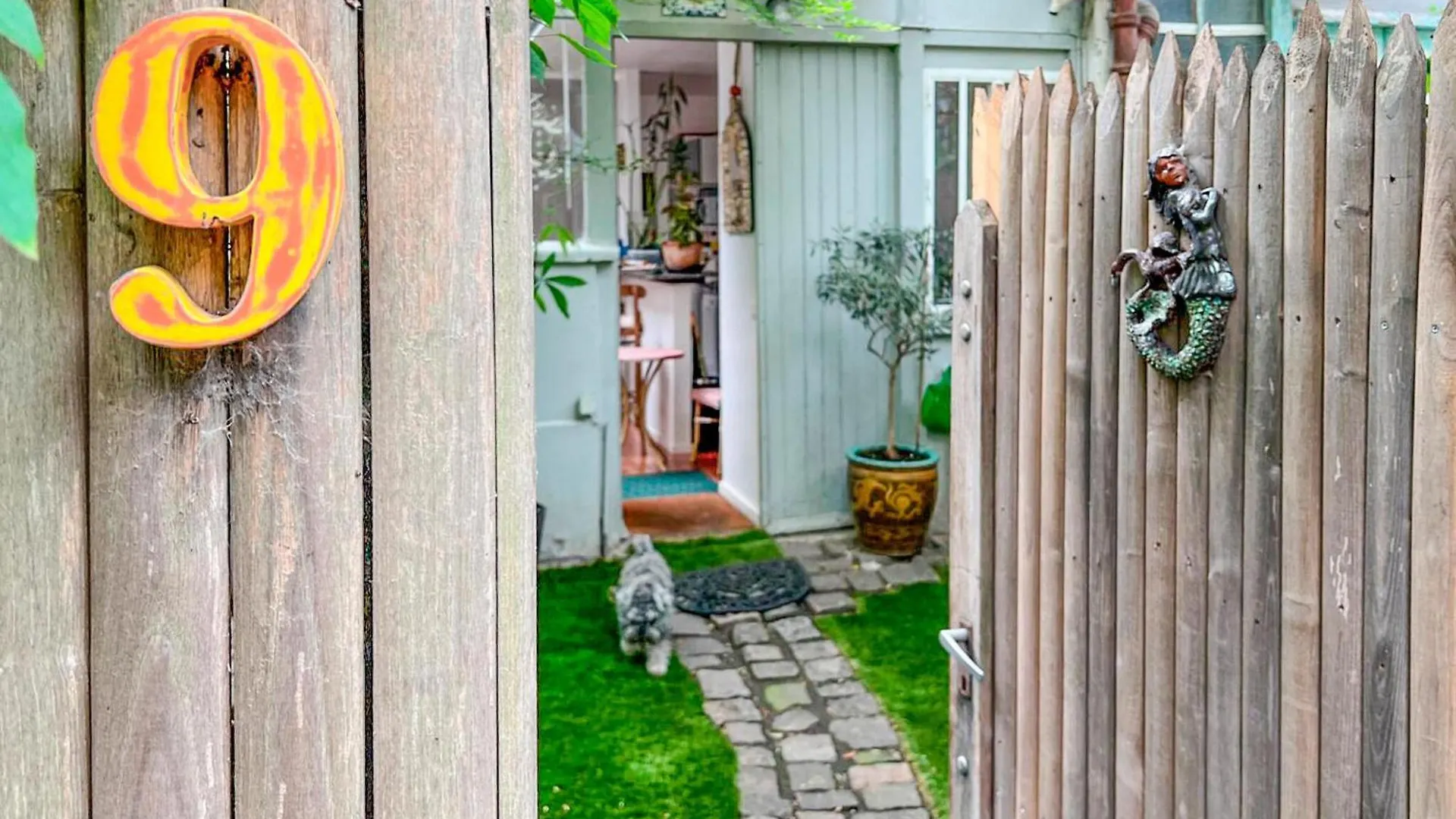 Holiday home Cozy Home In Paris With Kitchen
